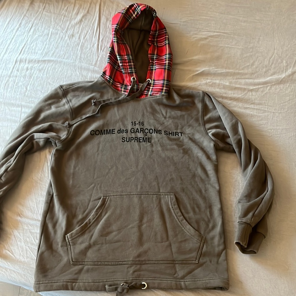 Supreme hoodie size Large great condition